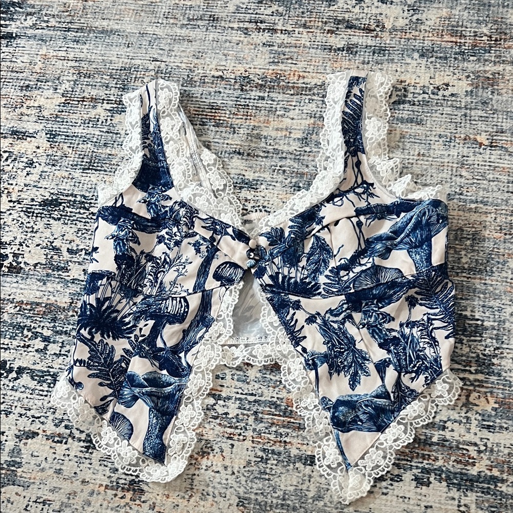 SHEIN Blue and White Lace Trim Crop Top